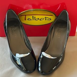 EUC Talbots Patent Leather Heels